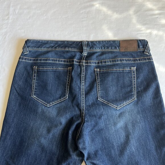 Maurices Original Bootcut Size 16 Short Denim Jeans Stretch 30" inseam - Picture 4 of 9
